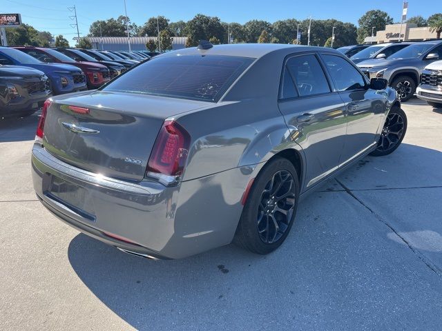 2019 Chrysler 300 Touring