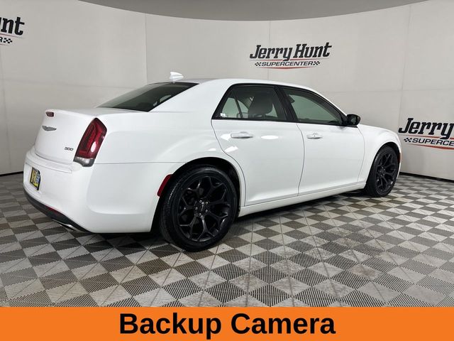 2019 Chrysler 300 Touring