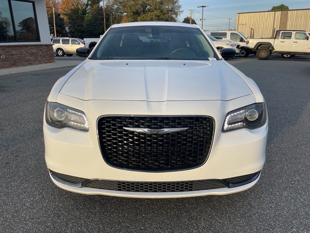 2019 Chrysler 300 Touring