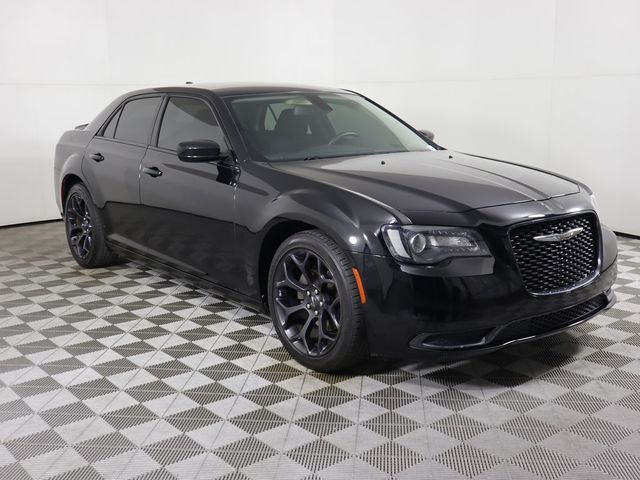 2019 Chrysler 300 Touring