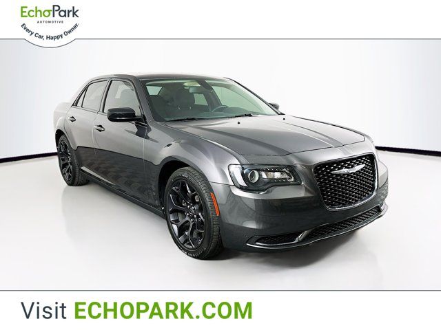 2019 Chrysler 300 Touring