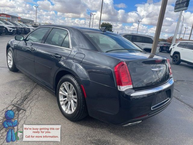 2019 Chrysler 300 Touring L