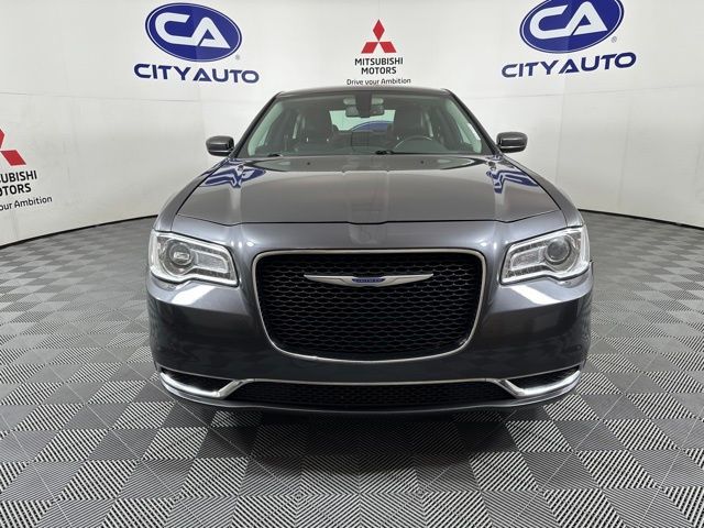 2019 Chrysler 300 Touring L