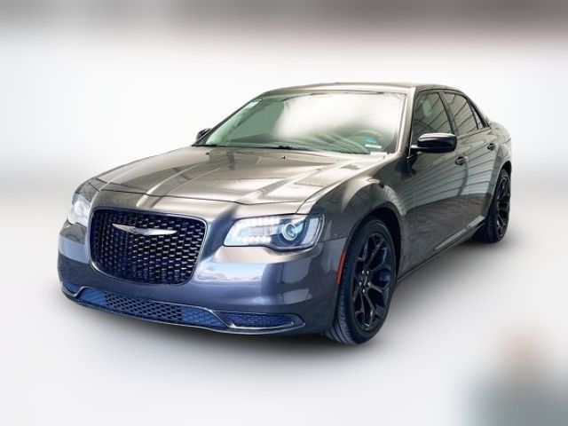 2019 Chrysler 300 Touring