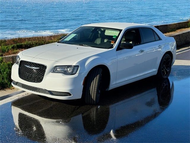 2019 Chrysler 300 Touring