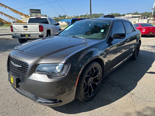 2019 Chrysler 300 Touring