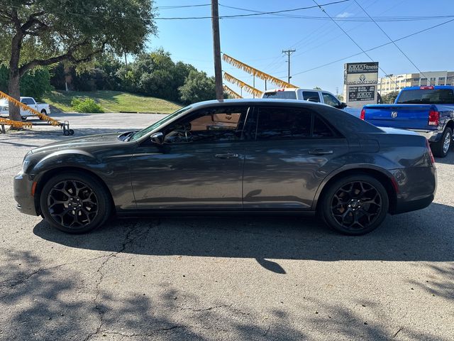 2019 Chrysler 300 Touring