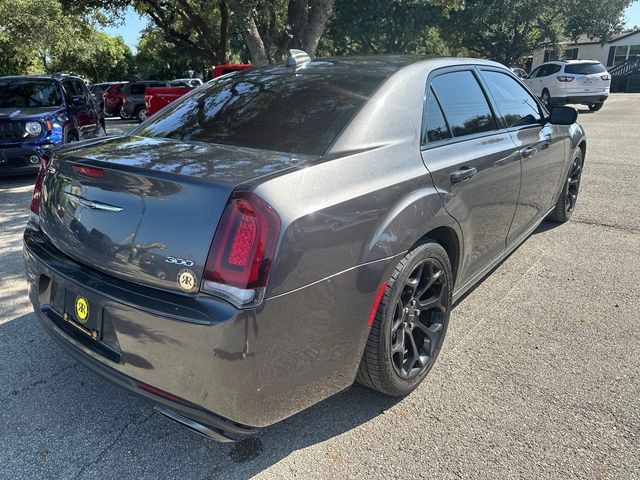 2019 Chrysler 300 Touring