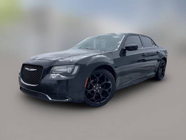 2019 Chrysler 300 Touring