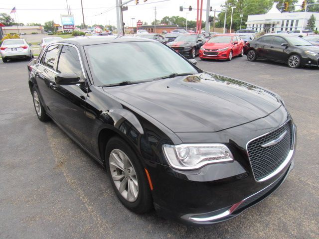 2019 Chrysler 300 Touring