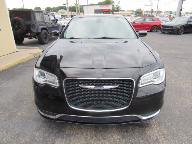 2019 Chrysler 300 Touring
