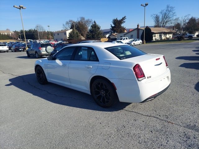 2019 Chrysler 300 Touring