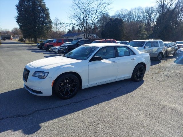 2019 Chrysler 300 Touring