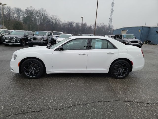 2019 Chrysler 300 Touring