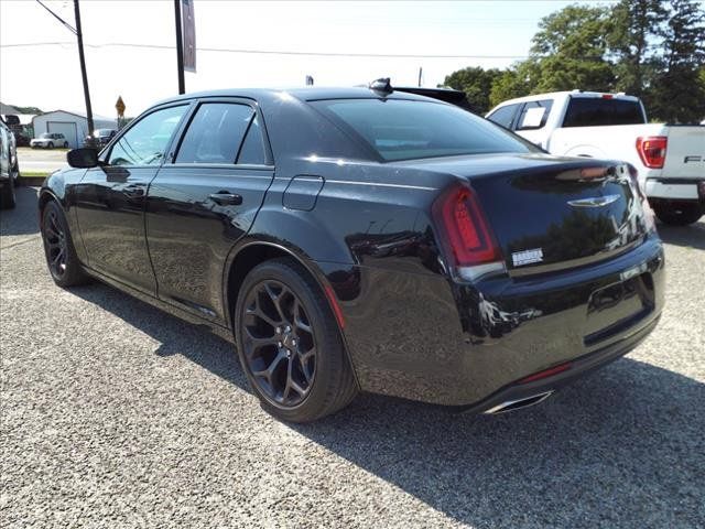 2019 Chrysler 300 Touring