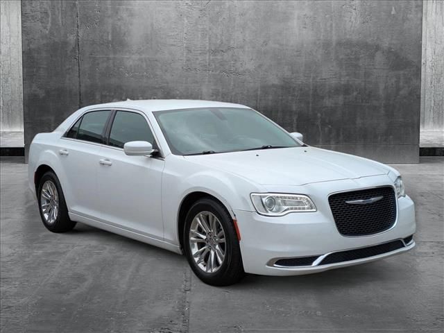 2019 Chrysler 300 Touring