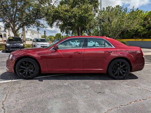 2019 Chrysler 300 Touring L