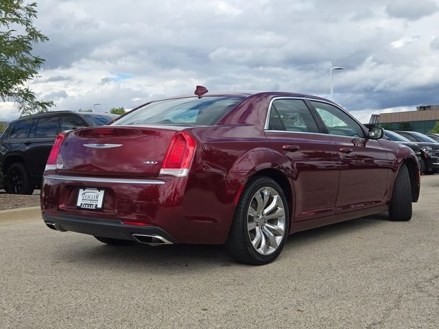 2019 Chrysler 300 Touring