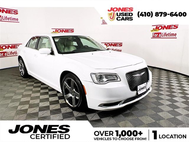 2019 Chrysler 300 Touring L