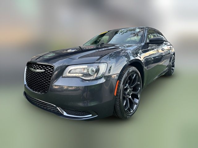 2019 Chrysler 300 Touring