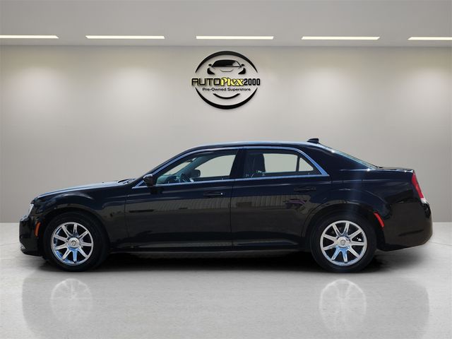 2019 Chrysler 300 Touring L