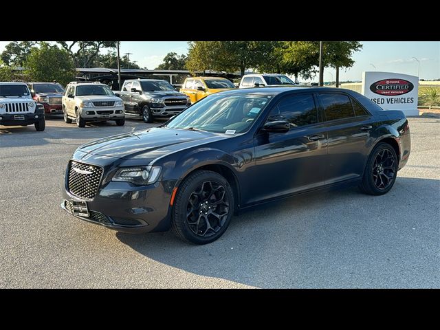 2019 Chrysler 300 Touring