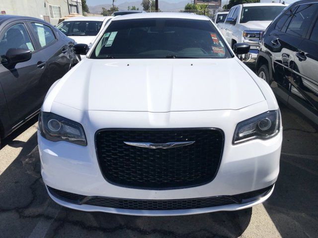 2019 Chrysler 300 Touring