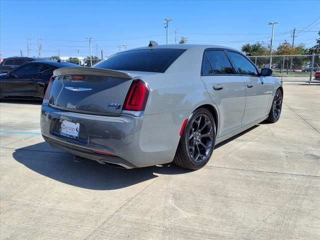 2019 Chrysler 300 Touring