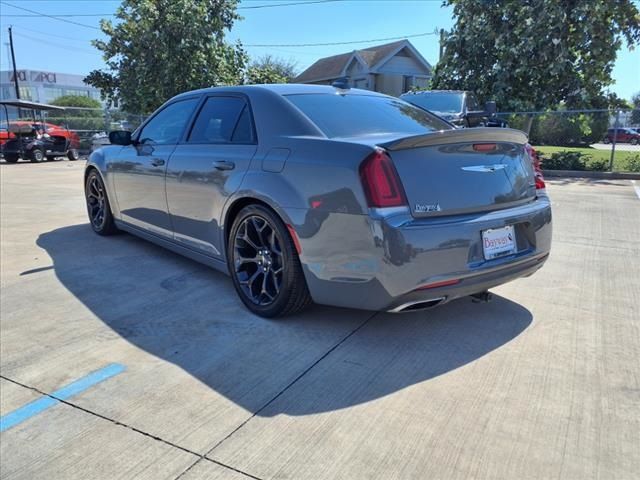 2019 Chrysler 300 Touring