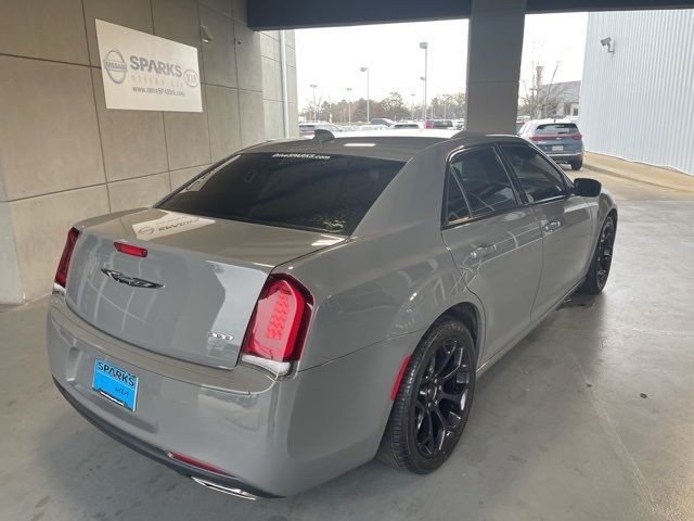 2019 Chrysler 300 Touring