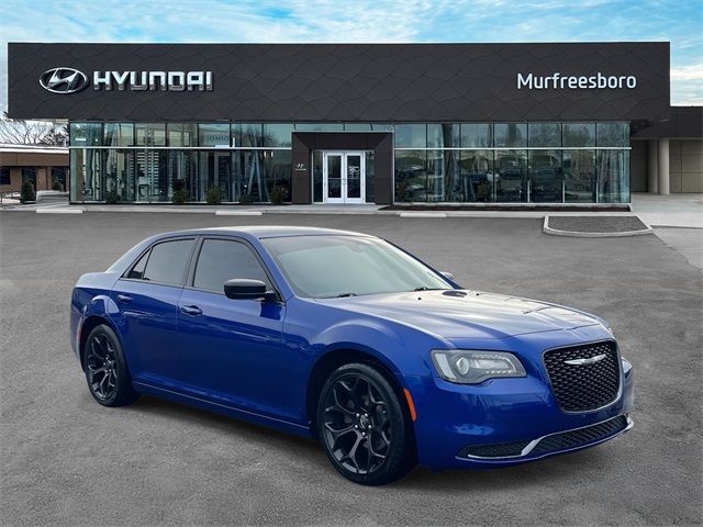 2019 Chrysler 300 Touring