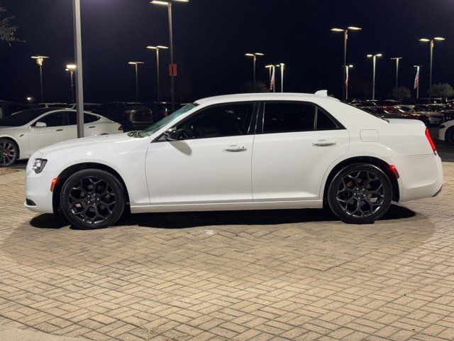 2019 Chrysler 300 Touring