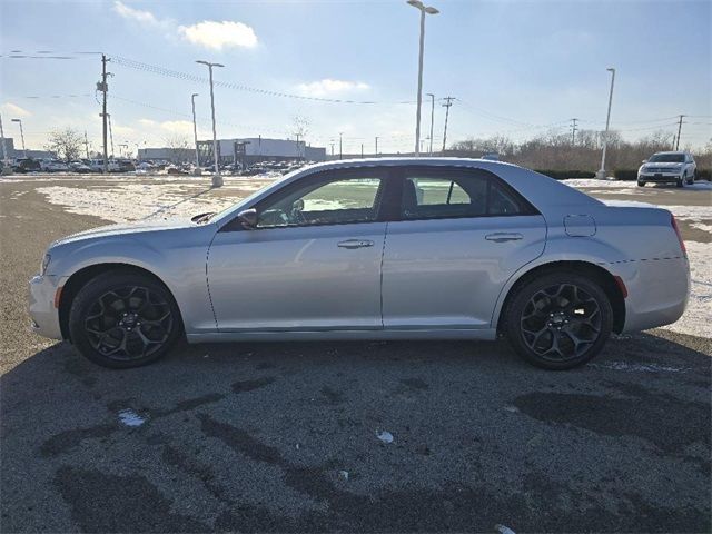 2019 Chrysler 300 Touring