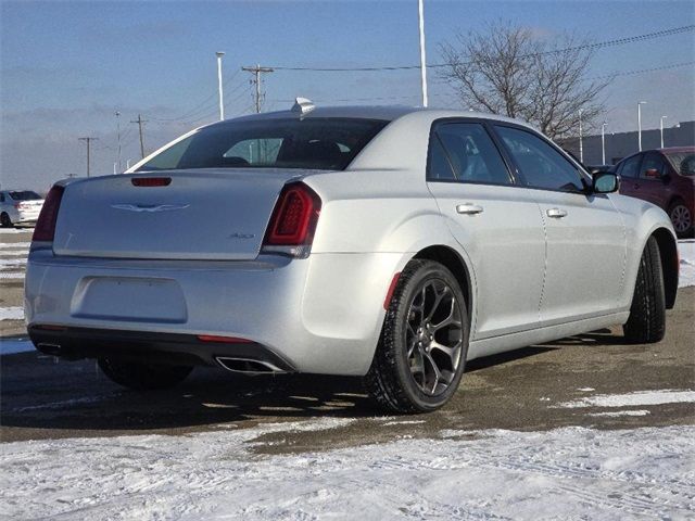 2019 Chrysler 300 Touring