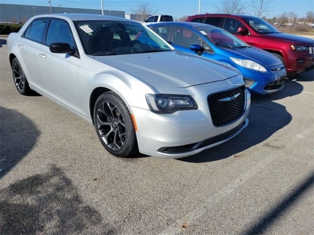 2019 Chrysler 300 Touring