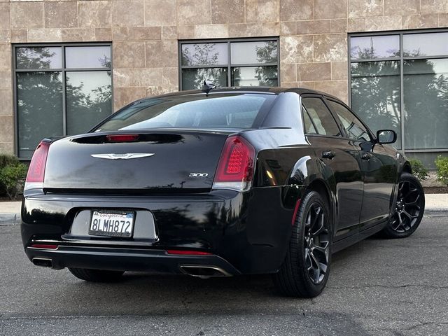 2019 Chrysler 300 Touring