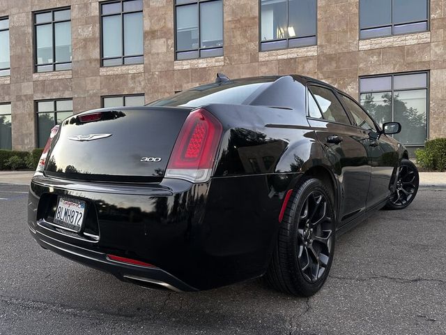 2019 Chrysler 300 Touring