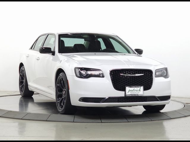 2019 Chrysler 300 Touring