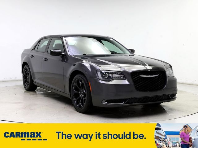 2019 Chrysler 300 Touring