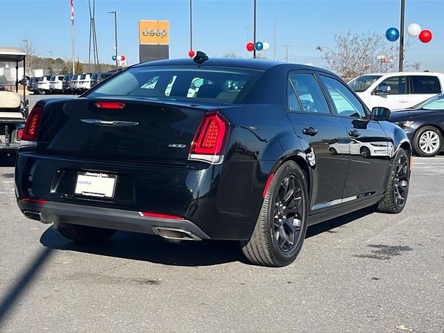 2019 Chrysler 300 Touring