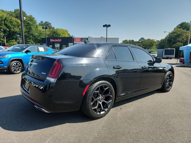 2019 Chrysler 300 Touring