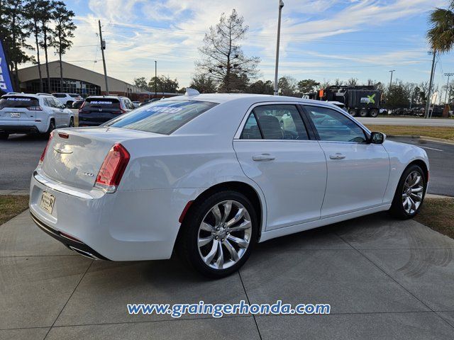 2019 Chrysler 300 Touring