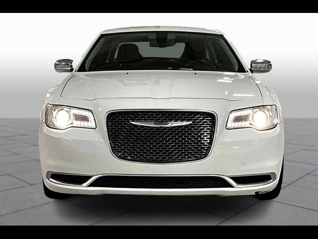 2019 Chrysler 300 Touring