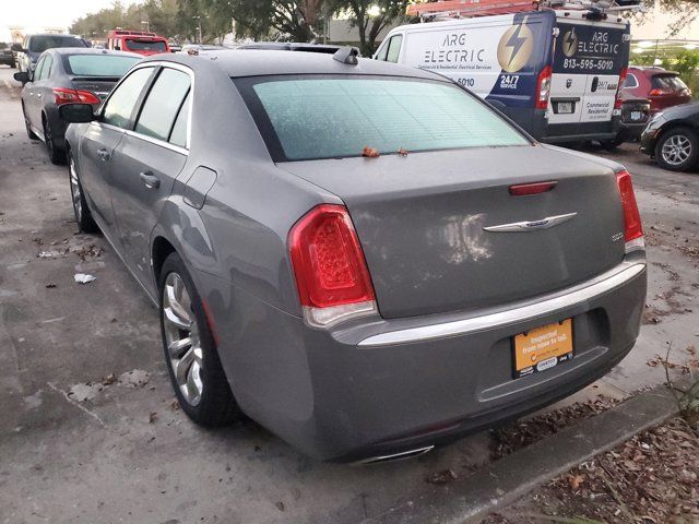 2019 Chrysler 300 Touring