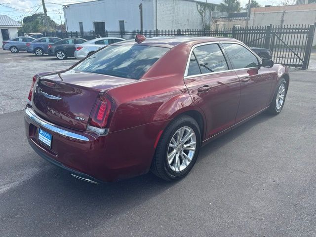 2019 Chrysler 300 Touring L