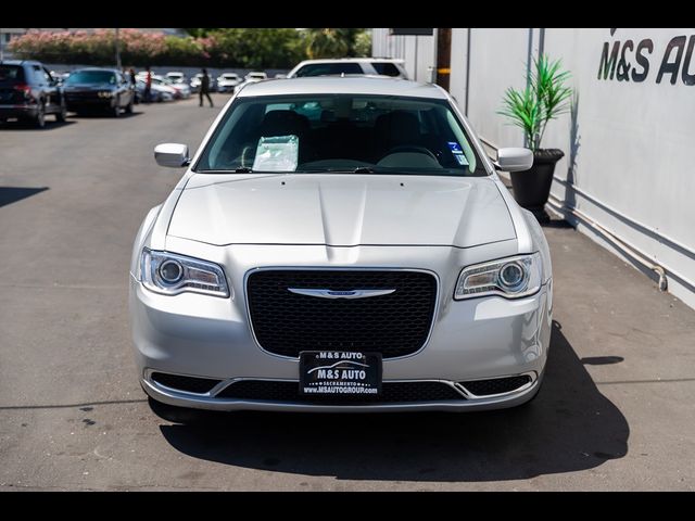 2019 Chrysler 300 Touring