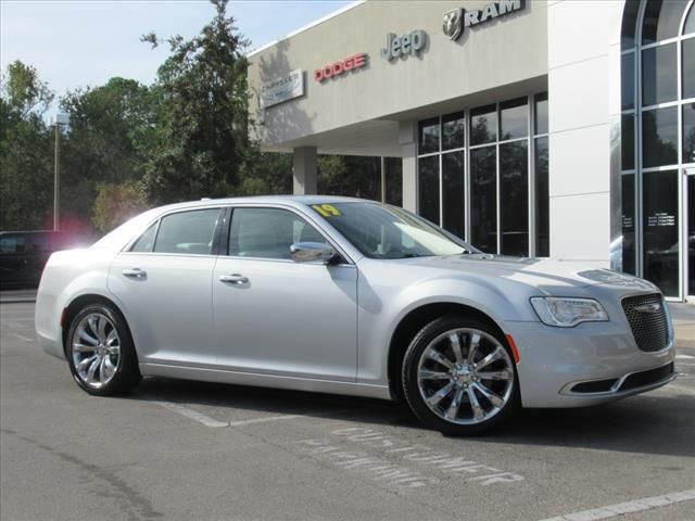 2019 Chrysler 300 Touring