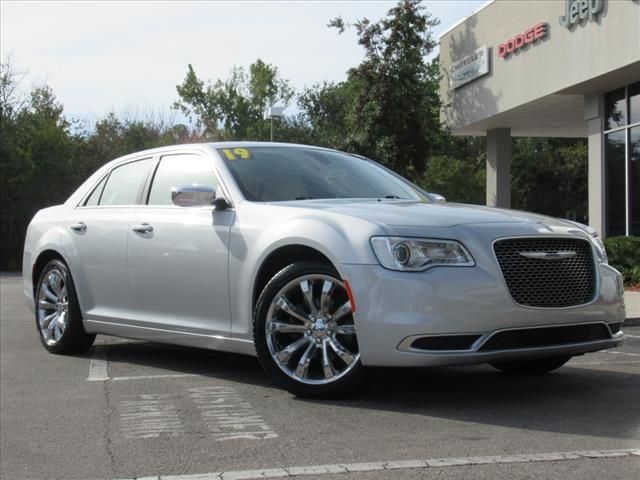 2019 Chrysler 300 Touring