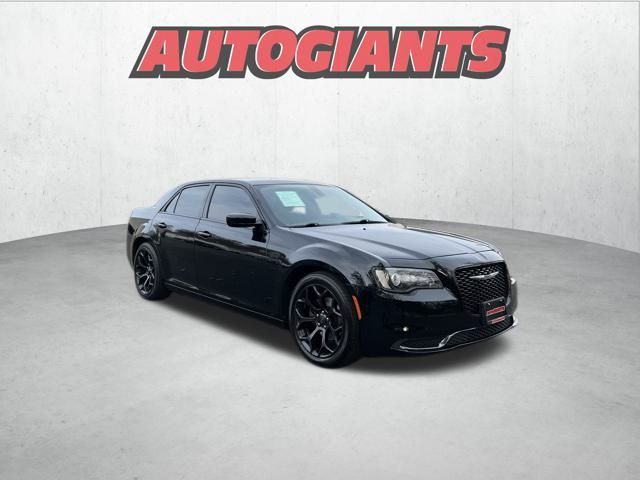 2019 Chrysler 300 Touring