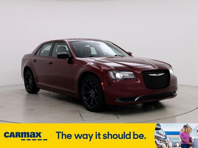 2019 Chrysler 300 Touring